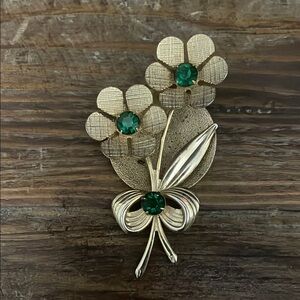 Elegant Silver and Green Floral Brooch